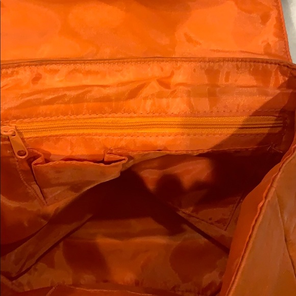 New Orange PVC Shoulder bag with Turnkey Lock - Picture 4 of 7